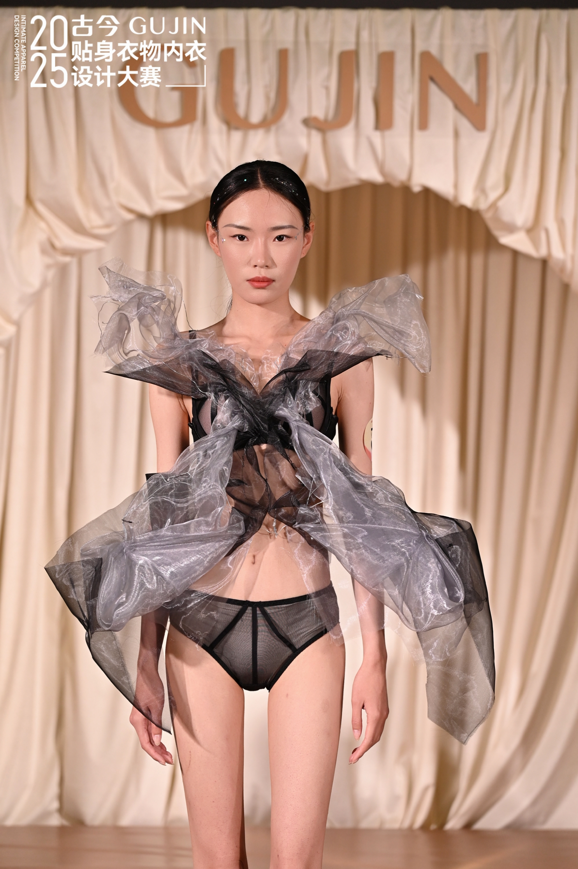 Li Zhou